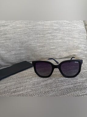Quay Sunglasses -coffee run